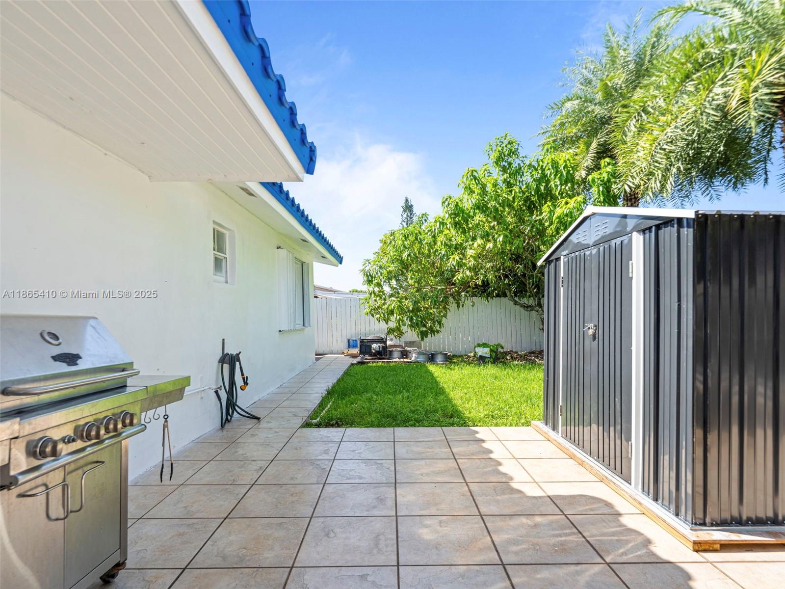 WINSTON PARK UNIT 6 - Residential