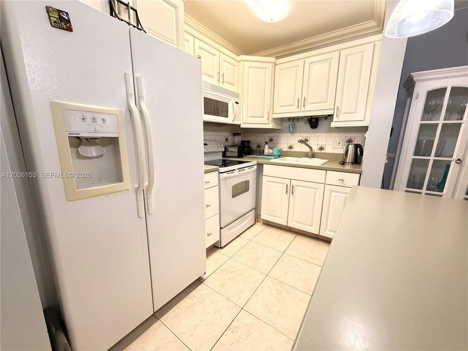 MAYFAIR APT CO-OP - Residential