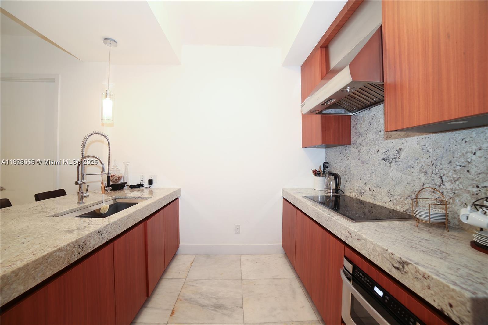 BAL HARBOUR NORTH SOUTH C - Residential Lease