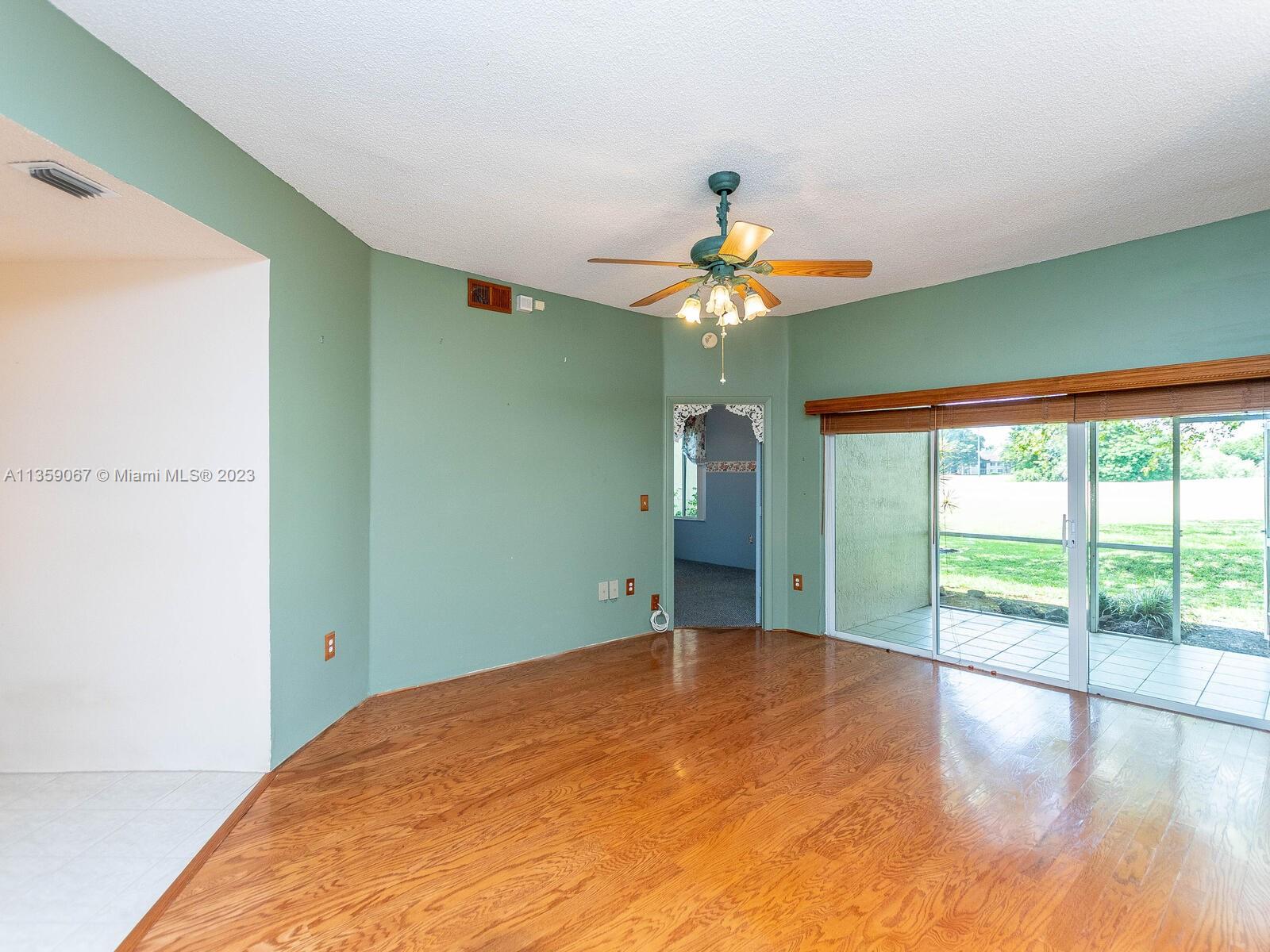 CALIFORNIA COURTS CONDO - Residential