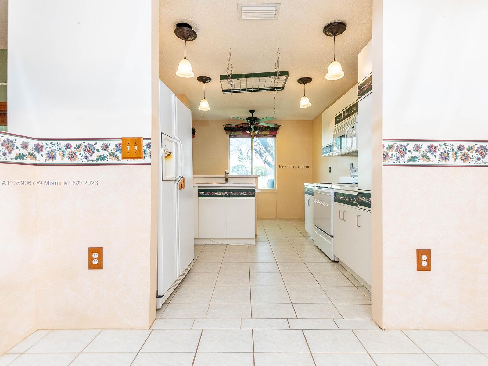 CALIFORNIA COURTS CONDO - Residential