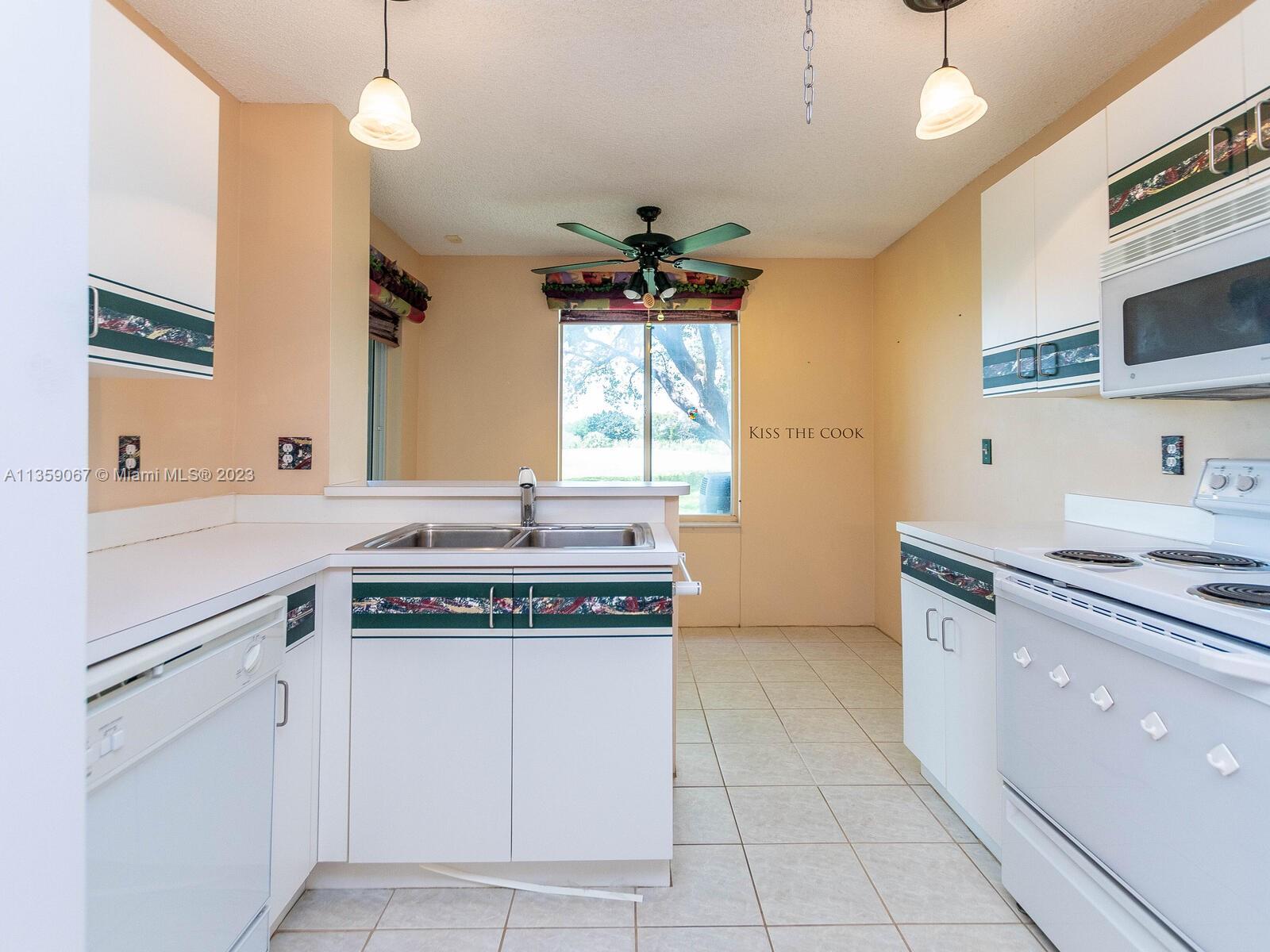 CALIFORNIA COURTS CONDO - Residential