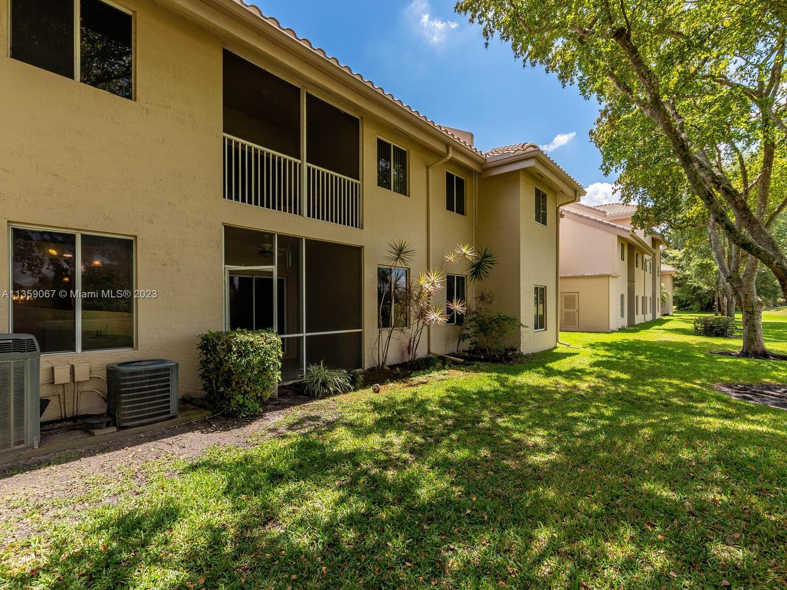 CALIFORNIA COURTS CONDO - Residential