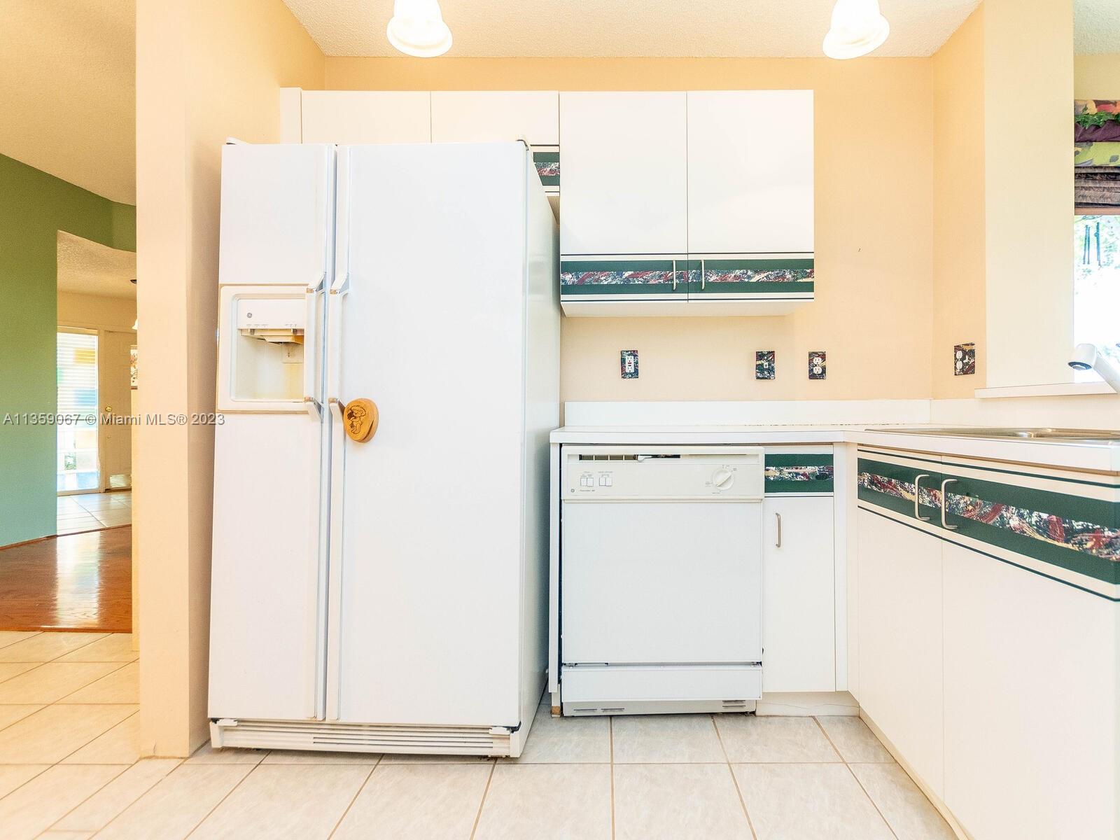 CALIFORNIA COURTS CONDO - Residential