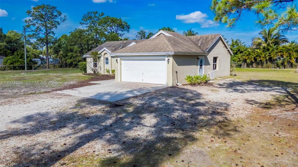 Photo of 17607 SE 88th Road N, Loxahatchee, FL 33470 (MLS # A11924386)