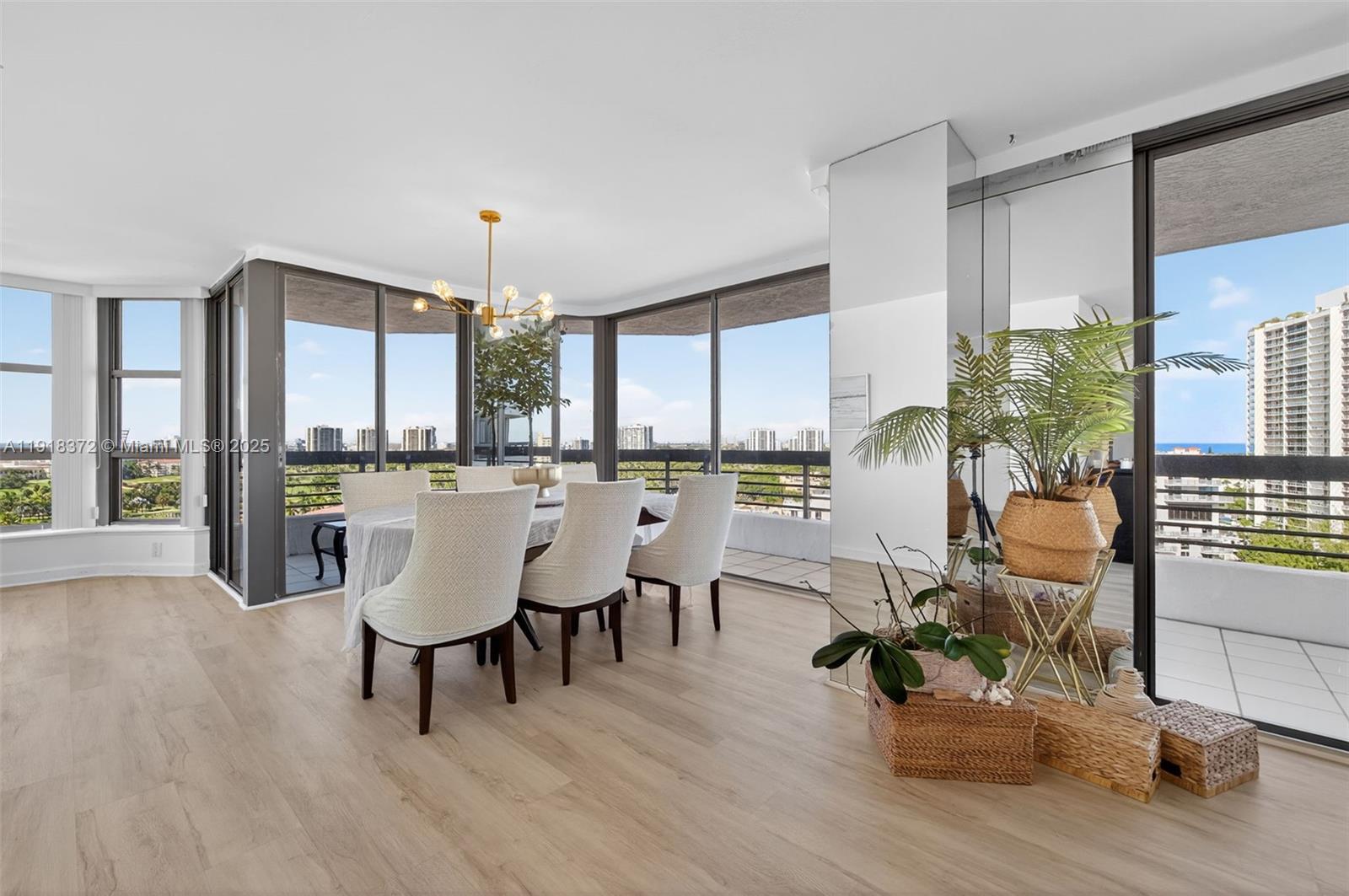 MYSTIC POINTE TOWER 400 C - Residential