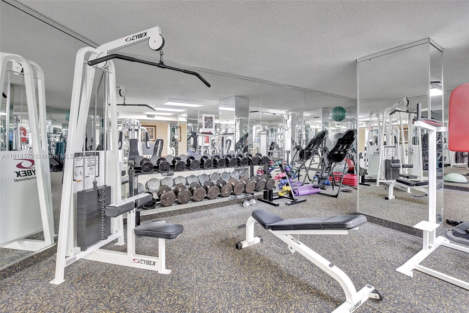 MYSTIC POINTE TOWER 400 C - Residential