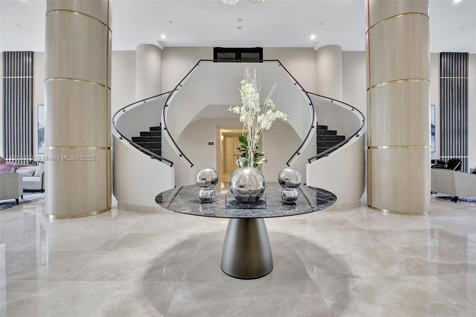 MYSTIC POINTE TOWER 400 C - Residential