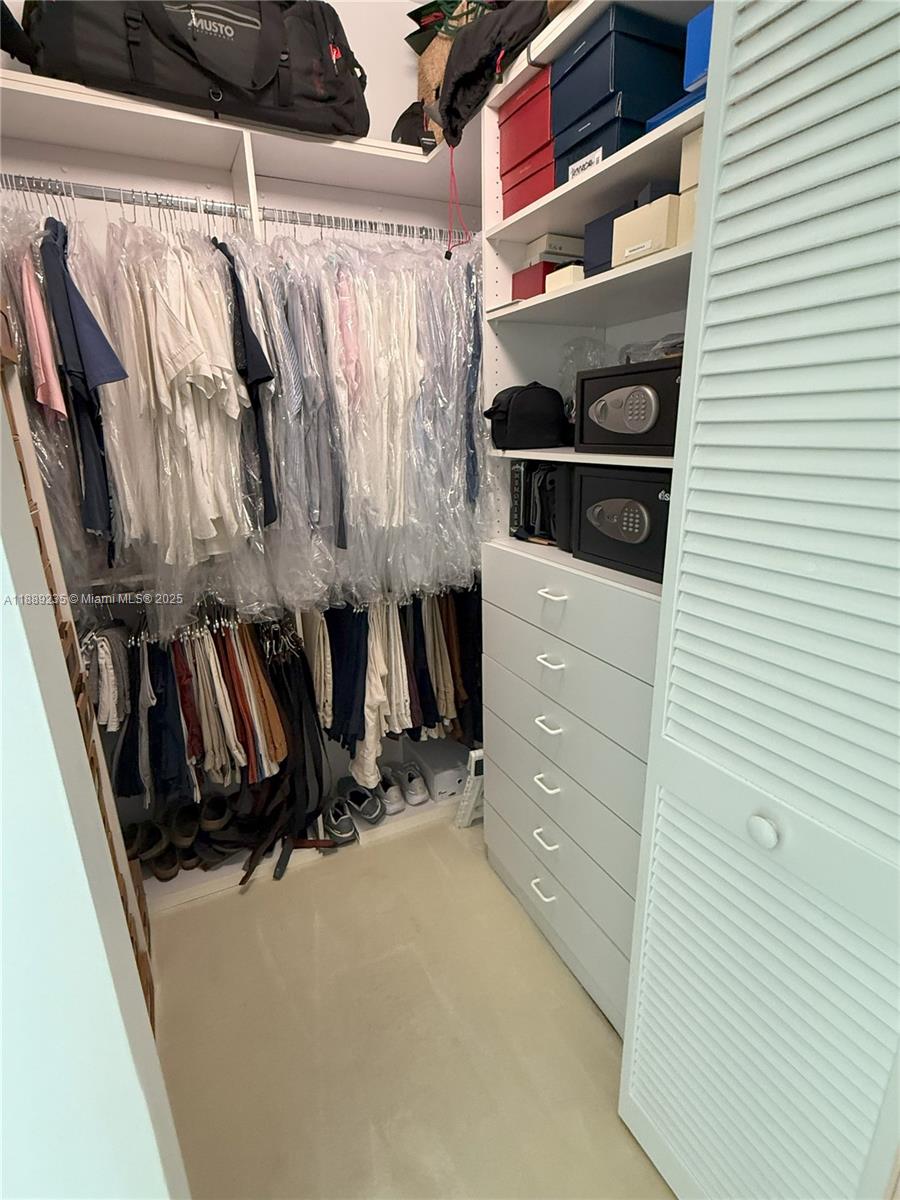 OCEANIA IV CONDO - Residential Lease