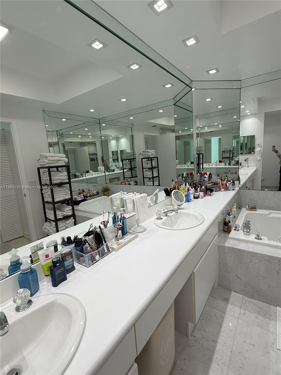 OCEANIA IV CONDO - Residential Lease