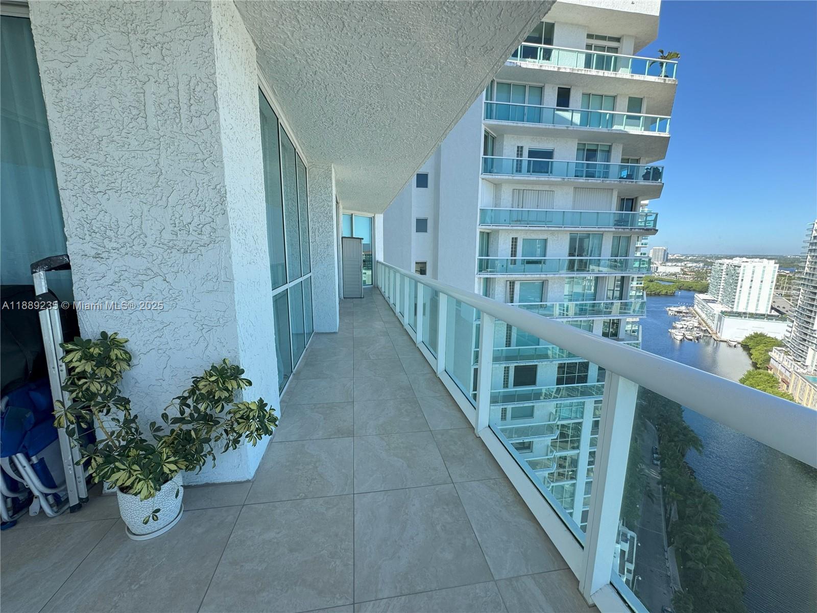 OCEANIA IV CONDO - Residential Lease