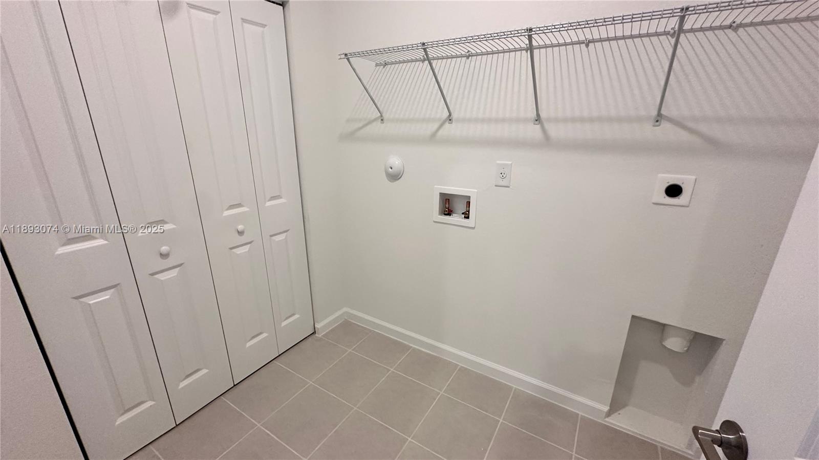 KEYS GATE SUBDIV - Residential Lease