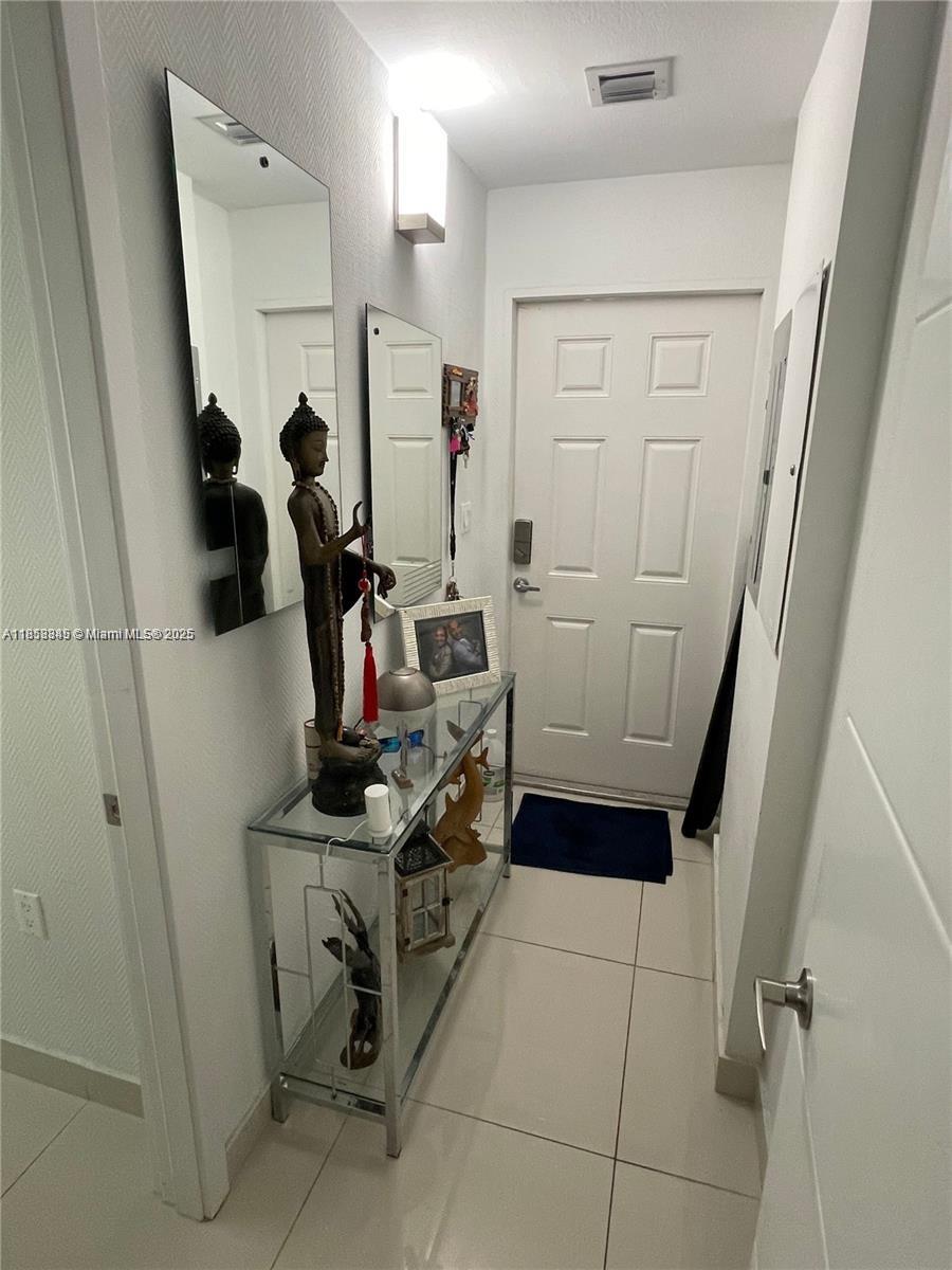 PARADISE GARDENS - Residential Lease