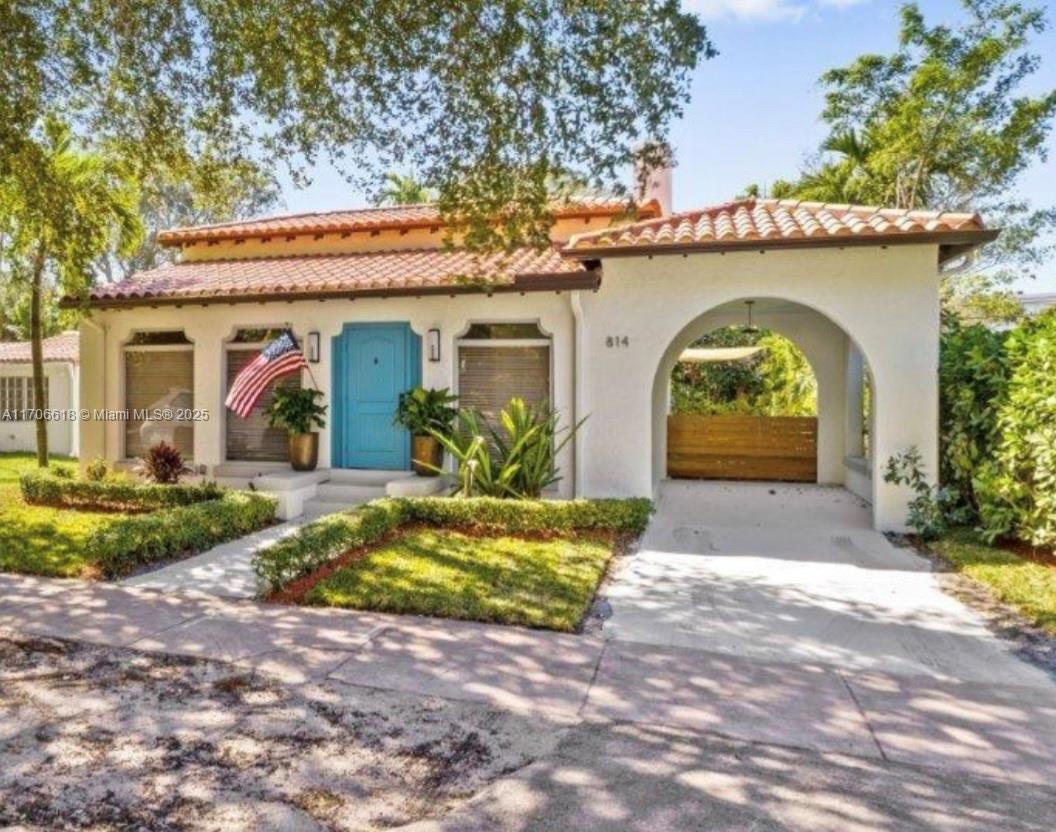 814 Pizarro St, Coral Gables, Broward County, Florida - 3 Bedrooms  
2 Bathrooms - 