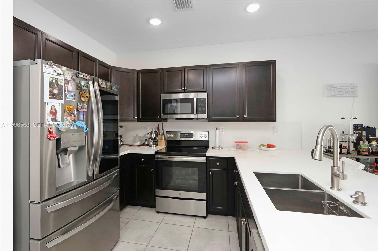 AQUABELLA SECTION TWO - Residential Lease