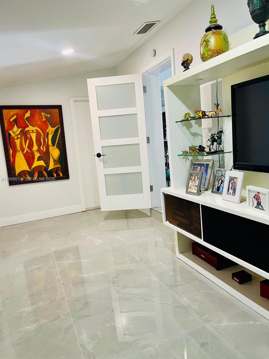 BOULEVARD ESTATES AMEN - Residential Lease