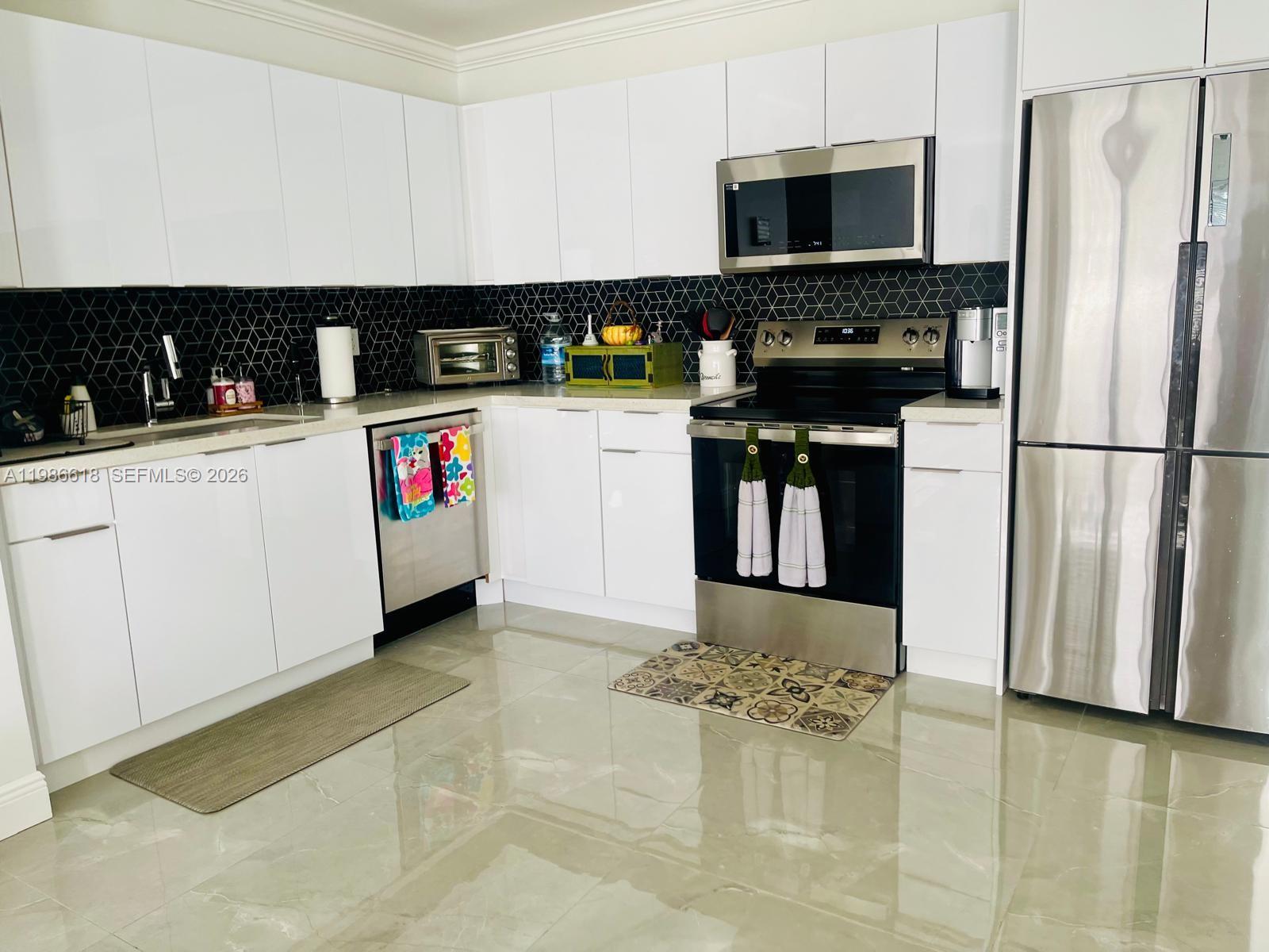 BOULEVARD ESTATES AMEN - Residential Lease