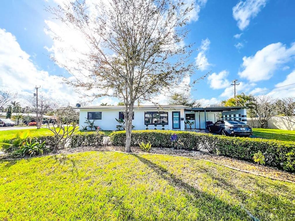 Photo of 3049 NW 6th Ave, Wilton Manors, FL 33311 (MLS # A11986618)