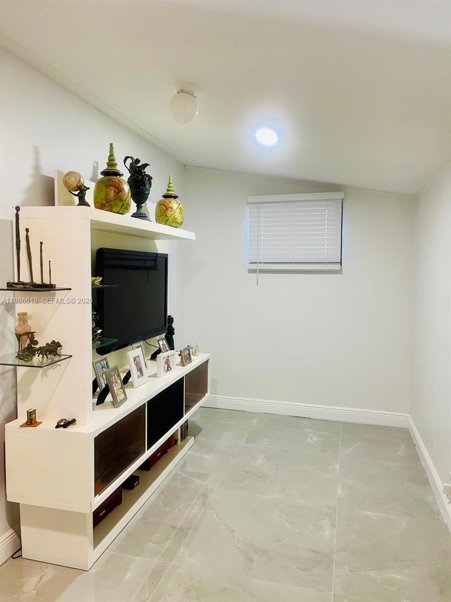 BOULEVARD ESTATES AMEN - Residential Lease