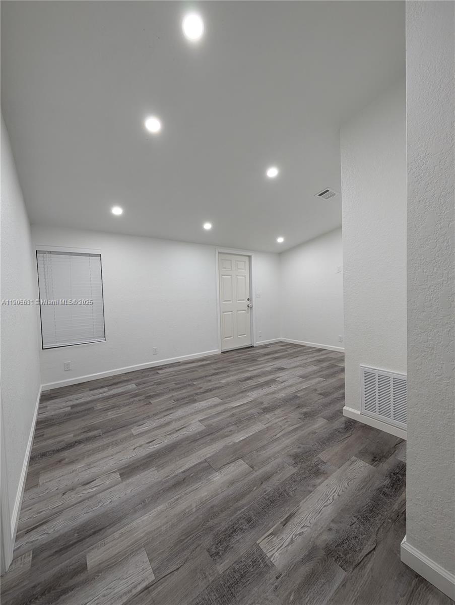 ZZZ|UNPLATTED - Residential