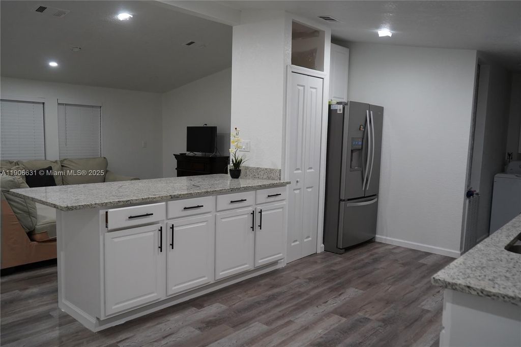 Photo of 9801 Oaks St, Tampa, FL 33635 (MLS # A11906631)