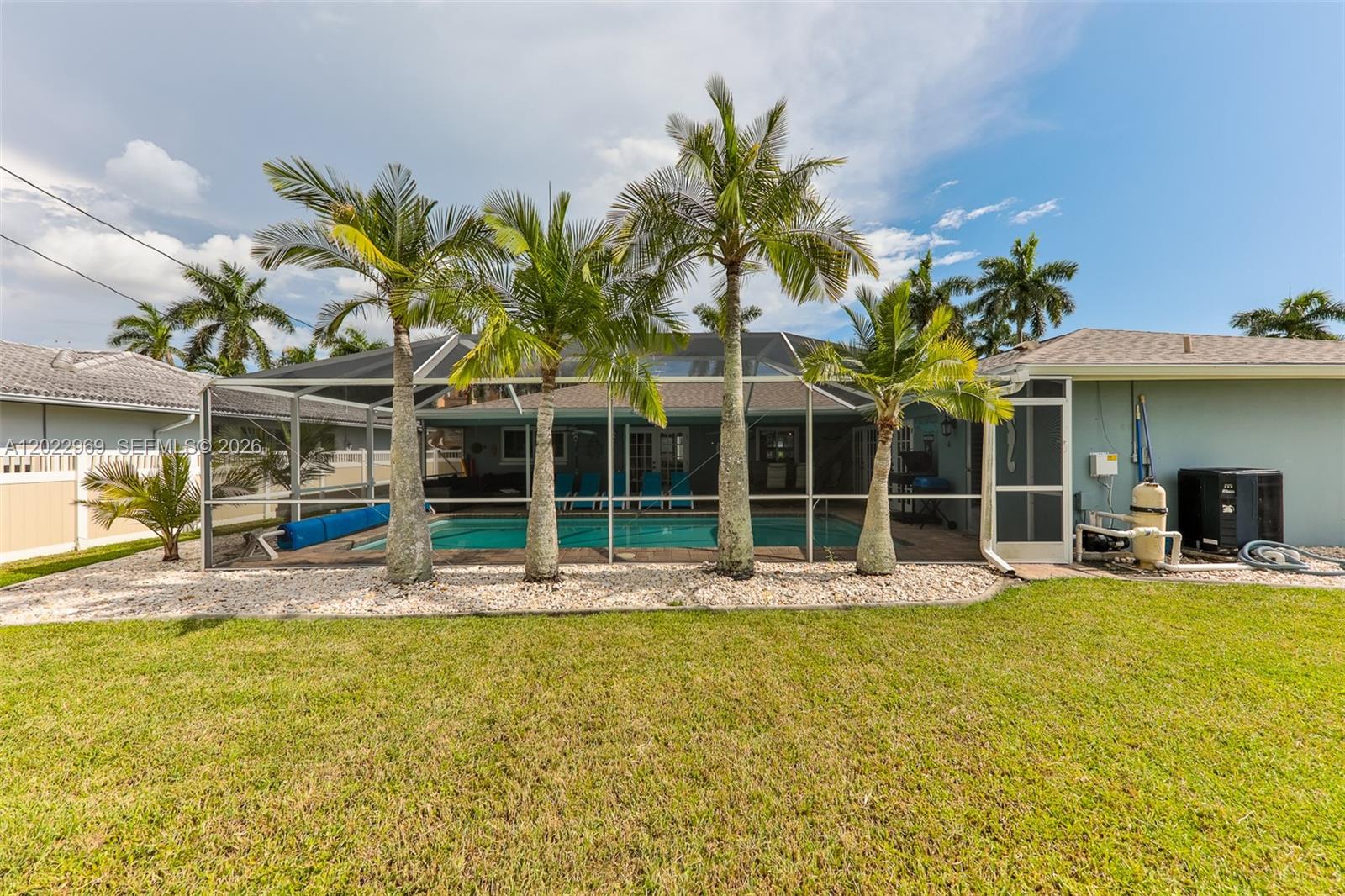 CAPE CORAL - Residential