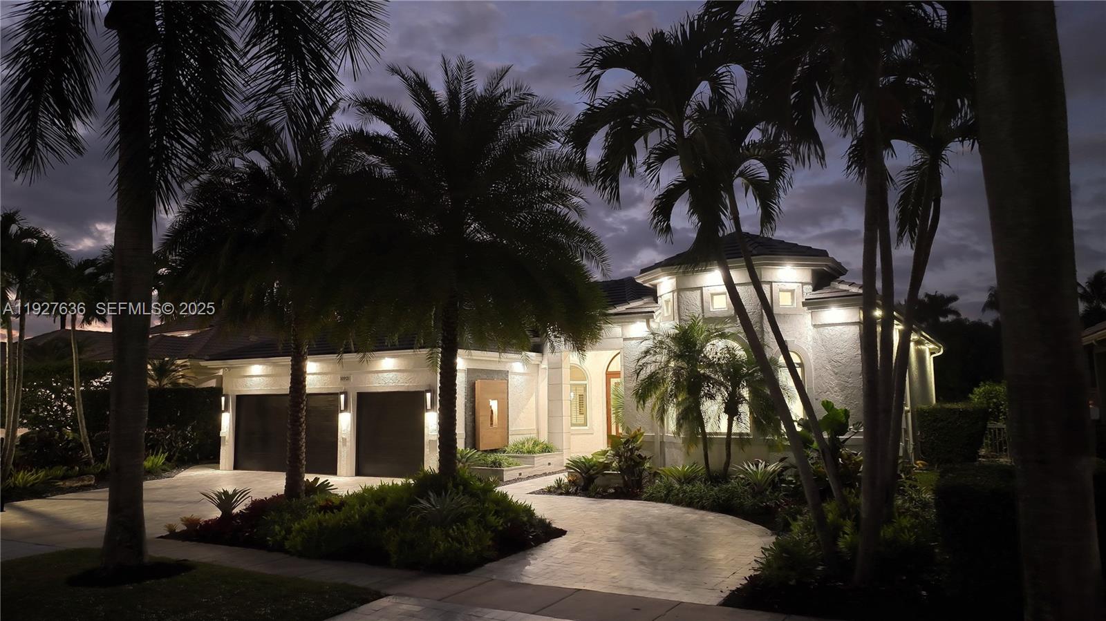 10921 Hawks Vista St