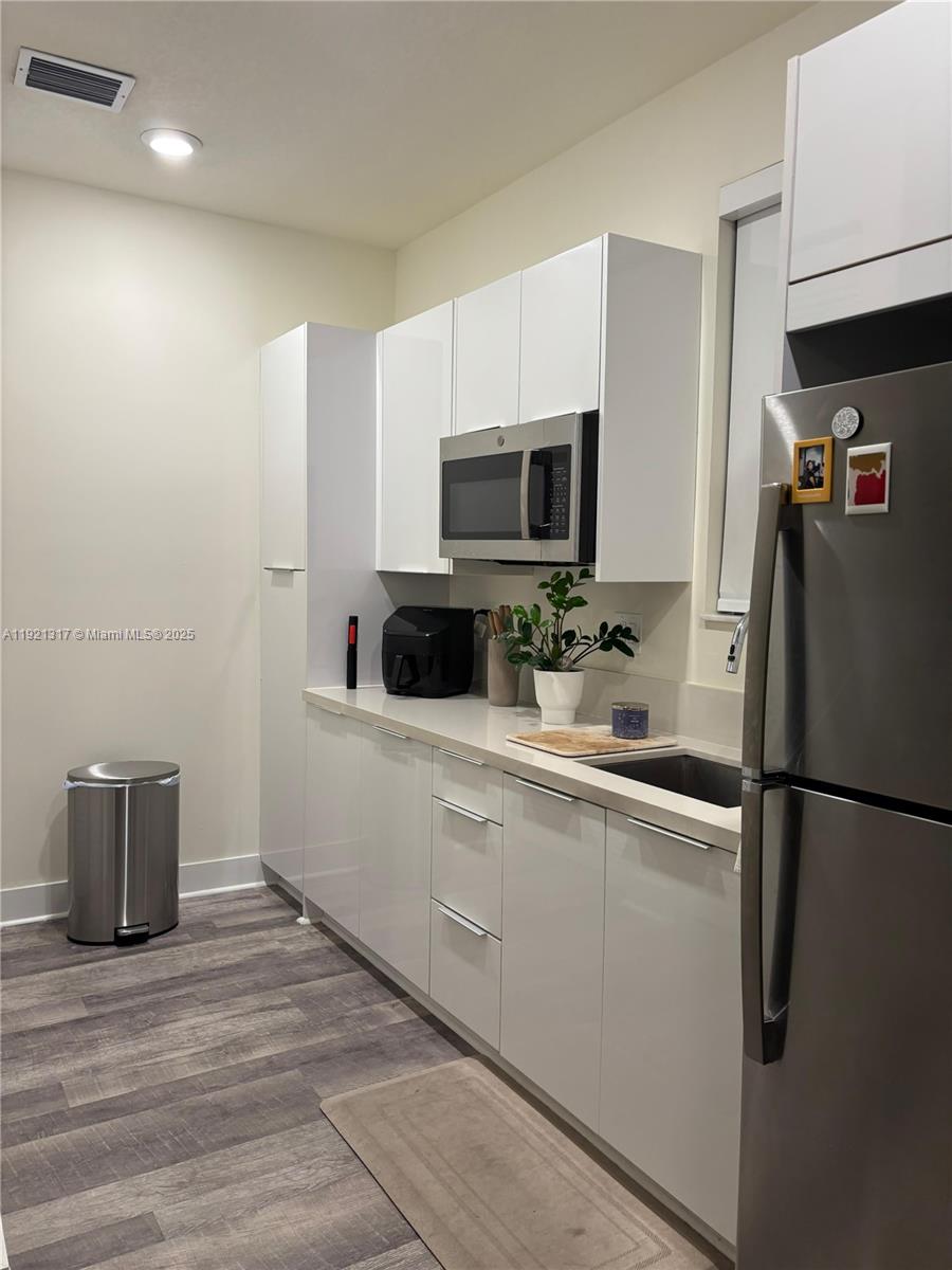 LANDMARK AT DORAL - Residential Lease