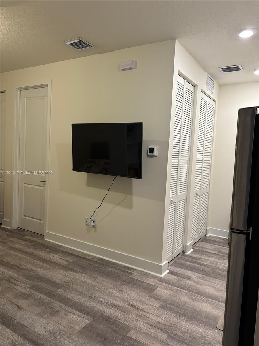 LANDMARK AT DORAL - Residential Lease