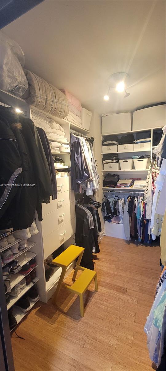 WEST LAKE VILLAGE PLAT - Residential Lease