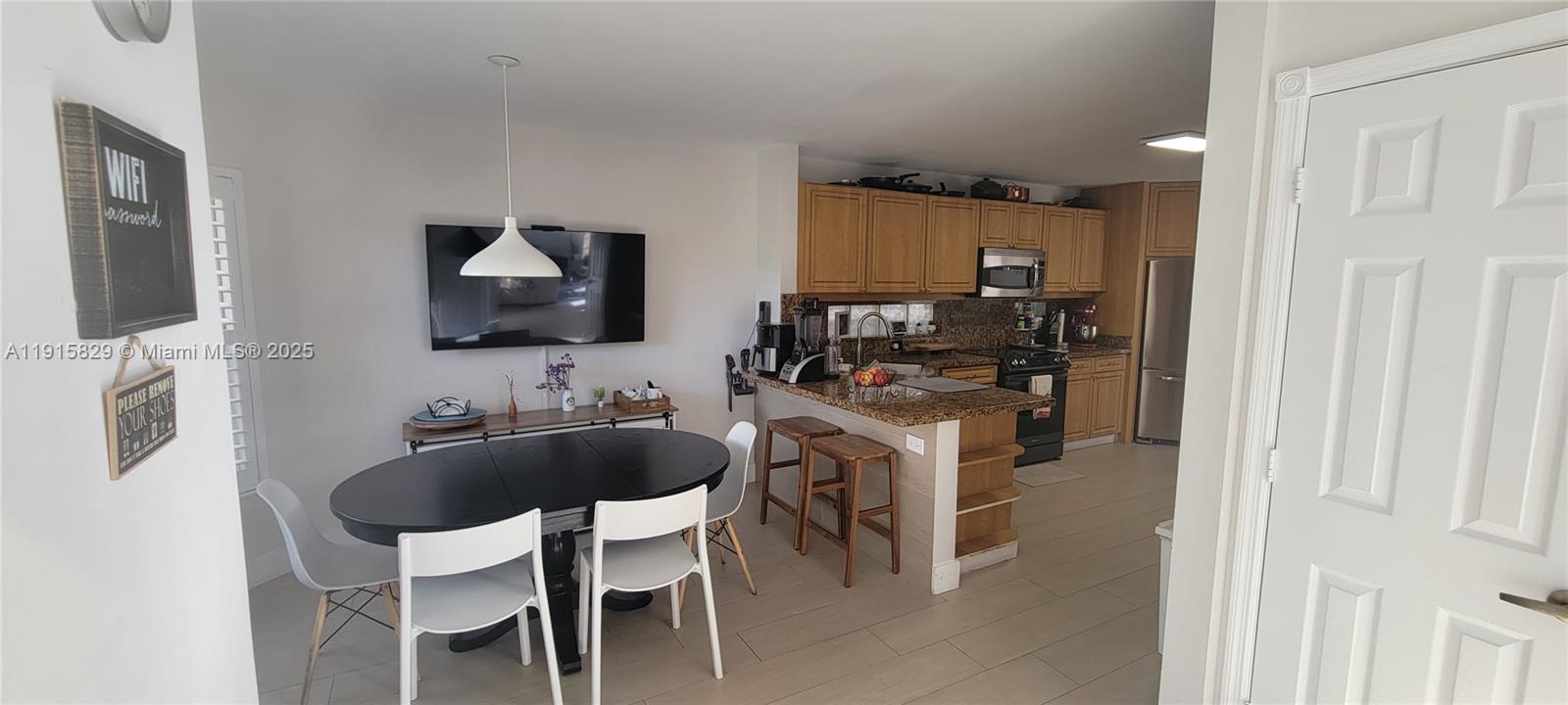 WEST LAKE VILLAGE PLAT - Residential Lease