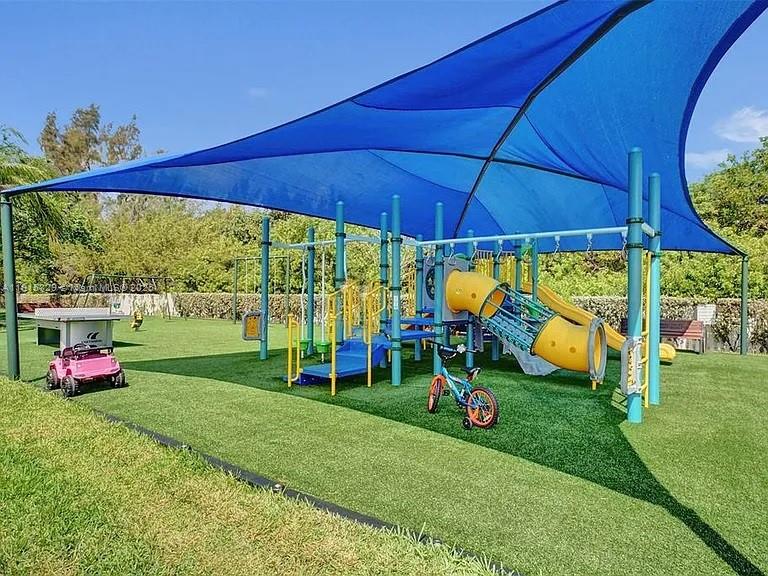 WEST LAKE VILLAGE PLAT - Residential Lease