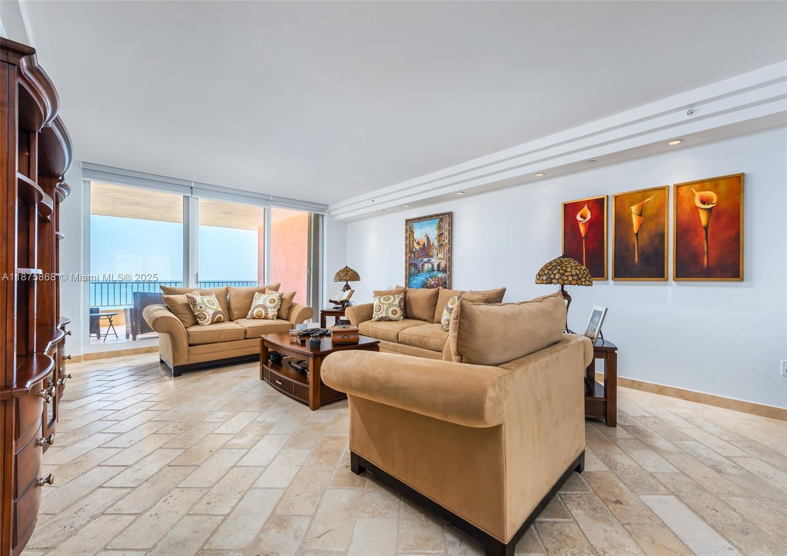 CLUB TOWER ONE CONDO - Residential