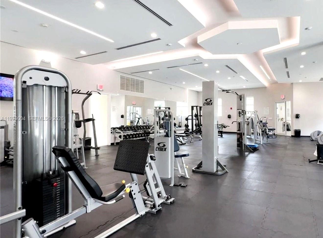 EMILIOS PLACE AT OASIS - Residential Lease