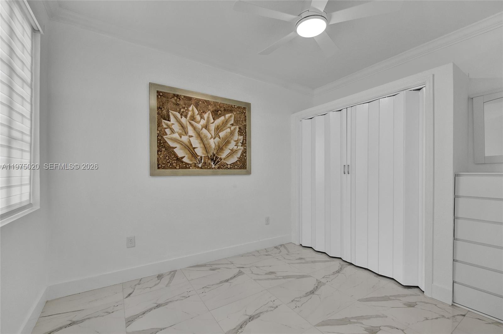 MANDARIN LAKES - Residential