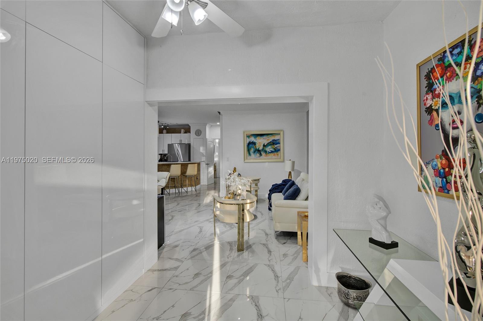 MANDARIN LAKES - Residential