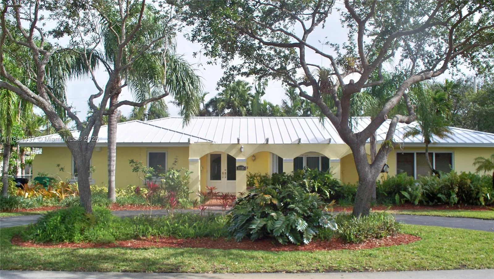 Pinecrest, Florida 33156, United States, 4 Bedrooms Bedrooms, ,2 BathroomsBathrooms,Residential,Active,132030