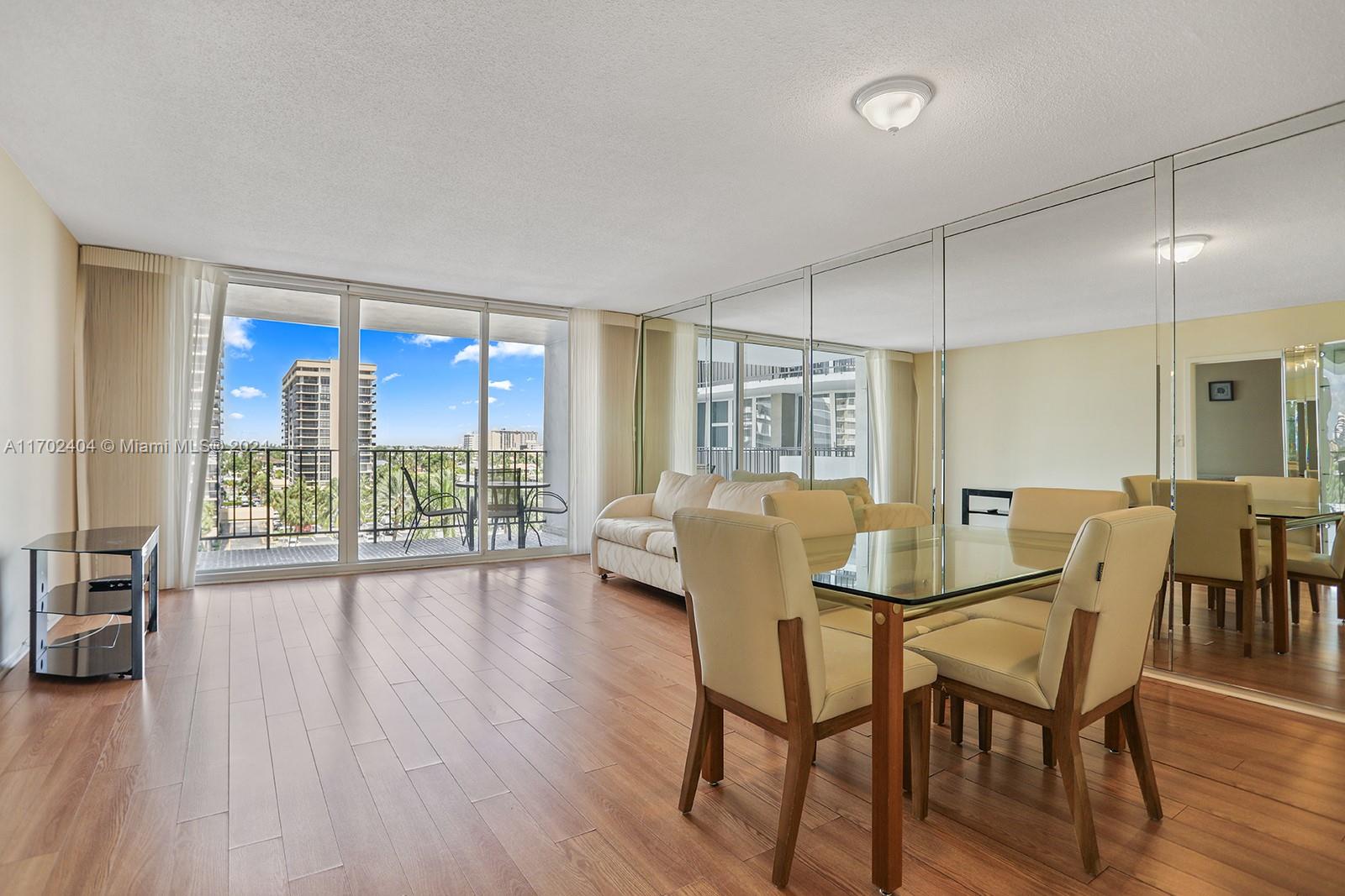 PARKER PLAZA ESTATES COND - Residential