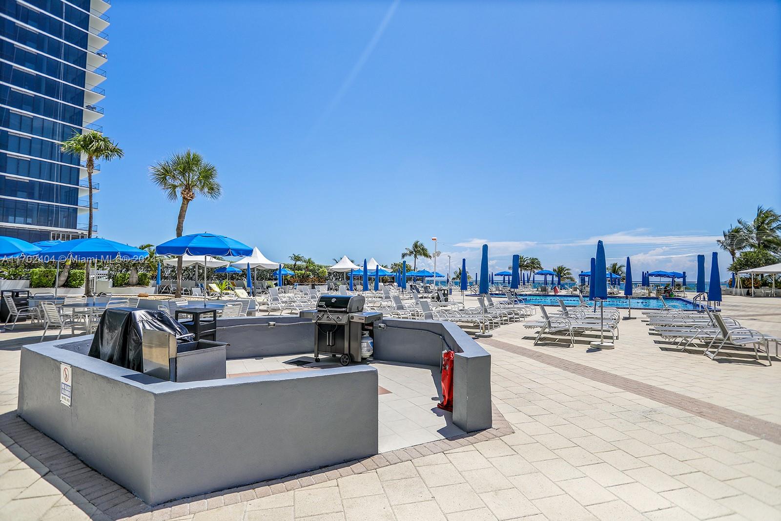 PARKER PLAZA ESTATES COND - Residential