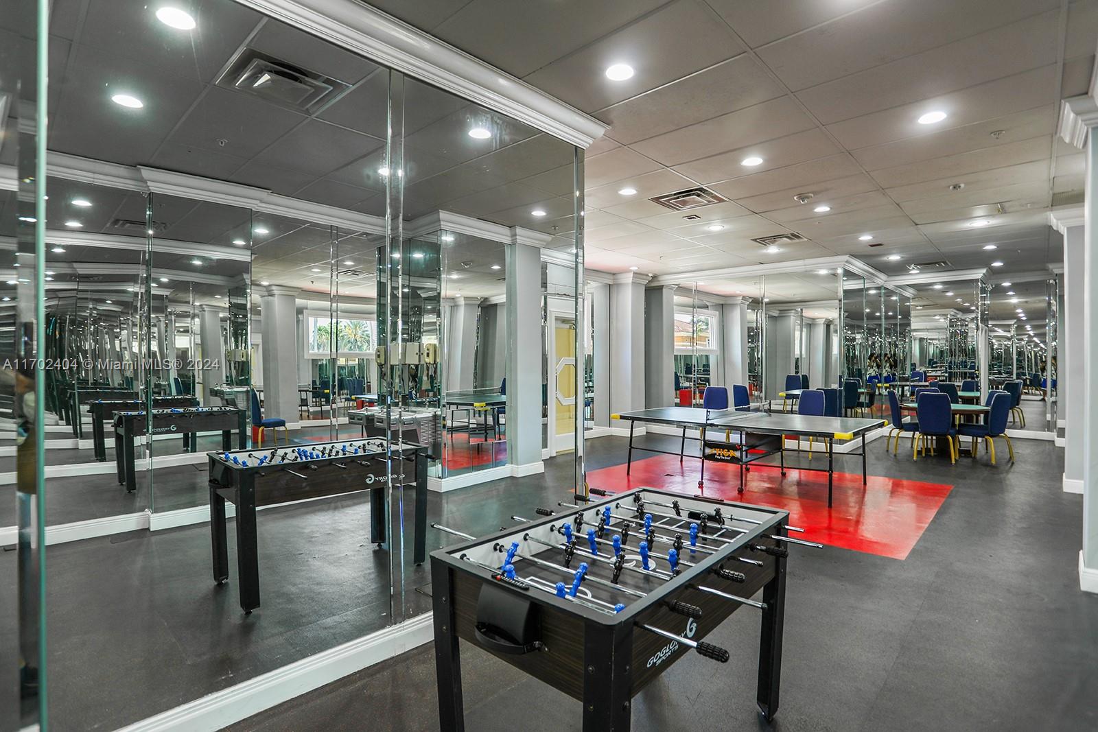 PARKER PLAZA ESTATES COND - Residential