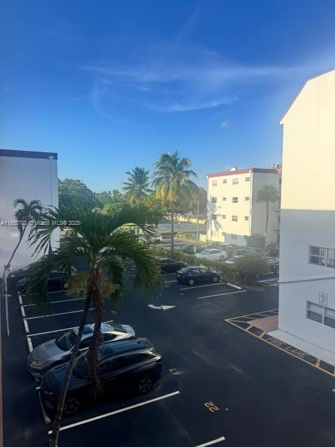 GARNET CONDO - Residential