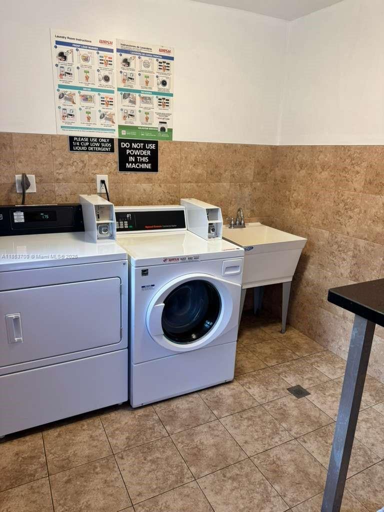 GARNET CONDO - Residential