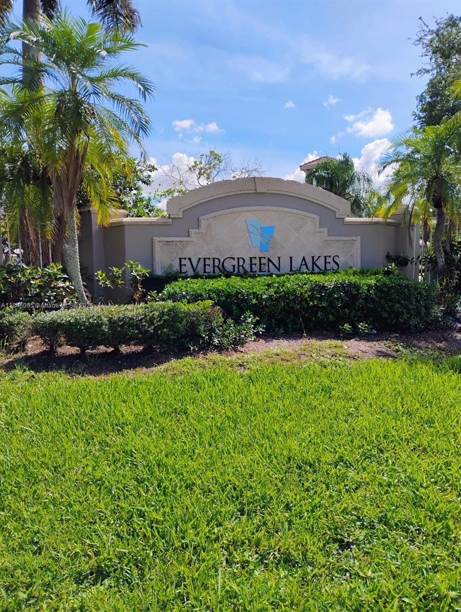 Welcome to your new home in the heart of Coconut Creek! This charming 2 bedrooms - 2 bathrooms condo in the highly desirable Evergreen Lakes community. Residents can take advantage of top-tier amenities, including community pool, clubhouse, tennis court, playground and is walking distance to Promenade home of variety of restaurants, shops and entertainment options, and with easy access to major highways, it's the perfect place to enjoy an evening stroll or relax and watch the sunset.