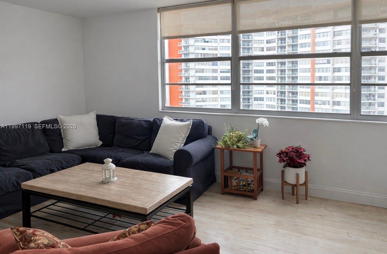 BUCKLEY TOWERS CONDO - EA - Residential