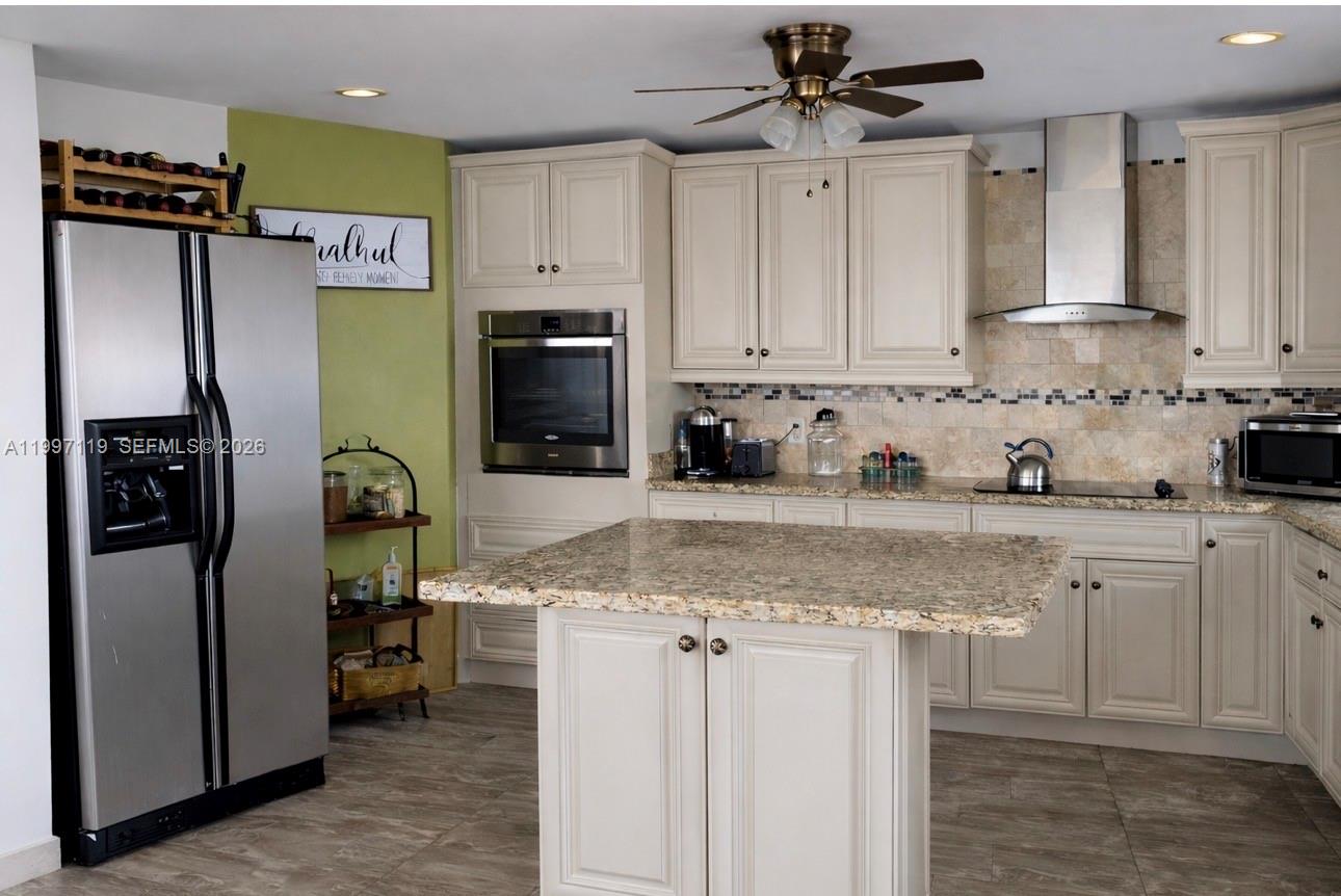 BUCKLEY TOWERS CONDO - EA - Residential