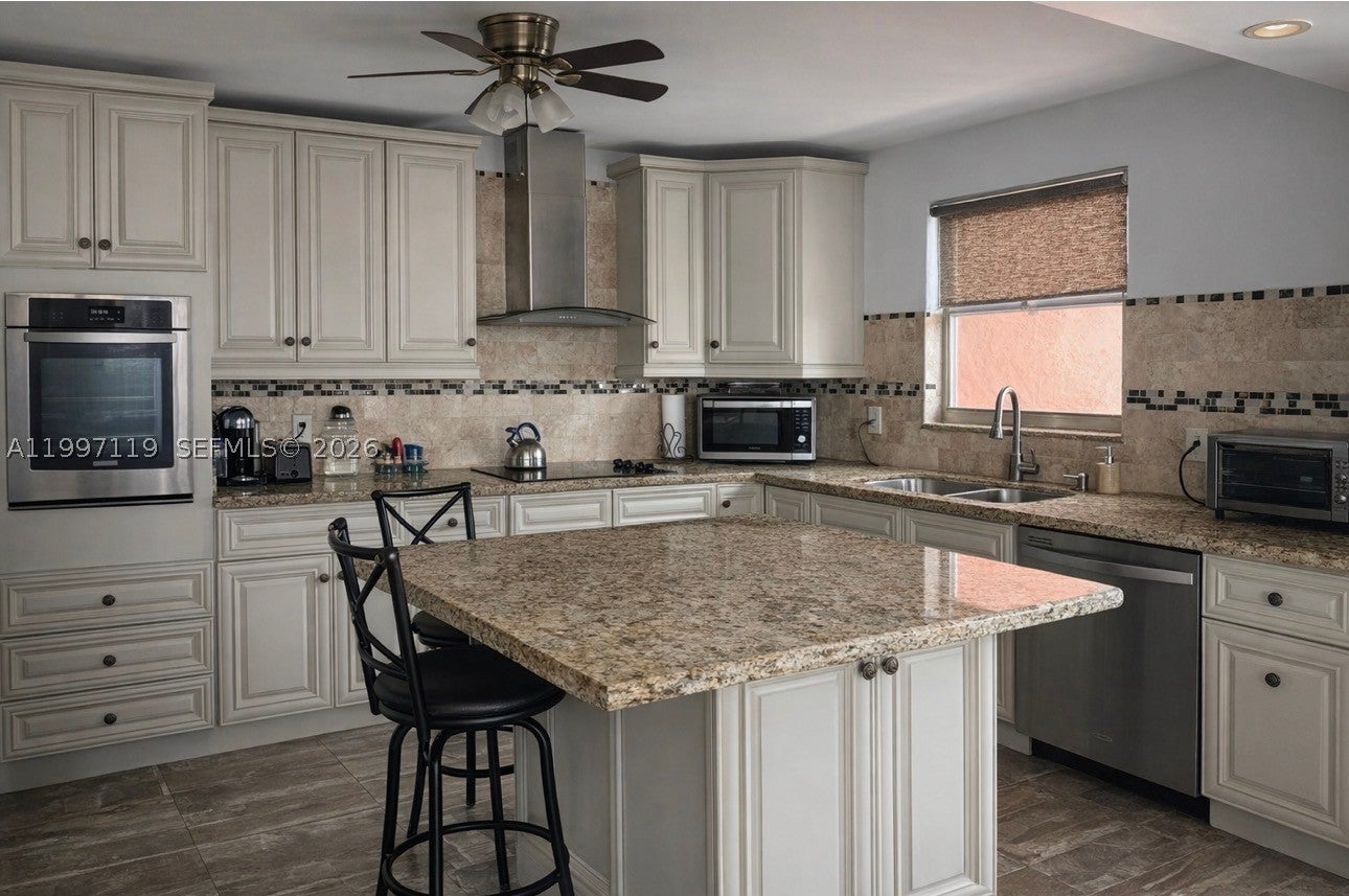 1351 NE Miami Gardens Dr 926E