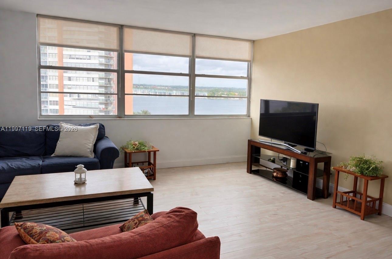 BUCKLEY TOWERS CONDO - EA - Residential