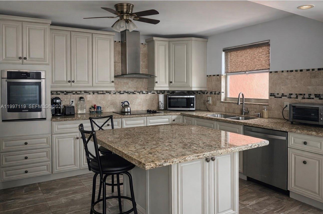 BUCKLEY TOWERS CONDO - EA - Residential