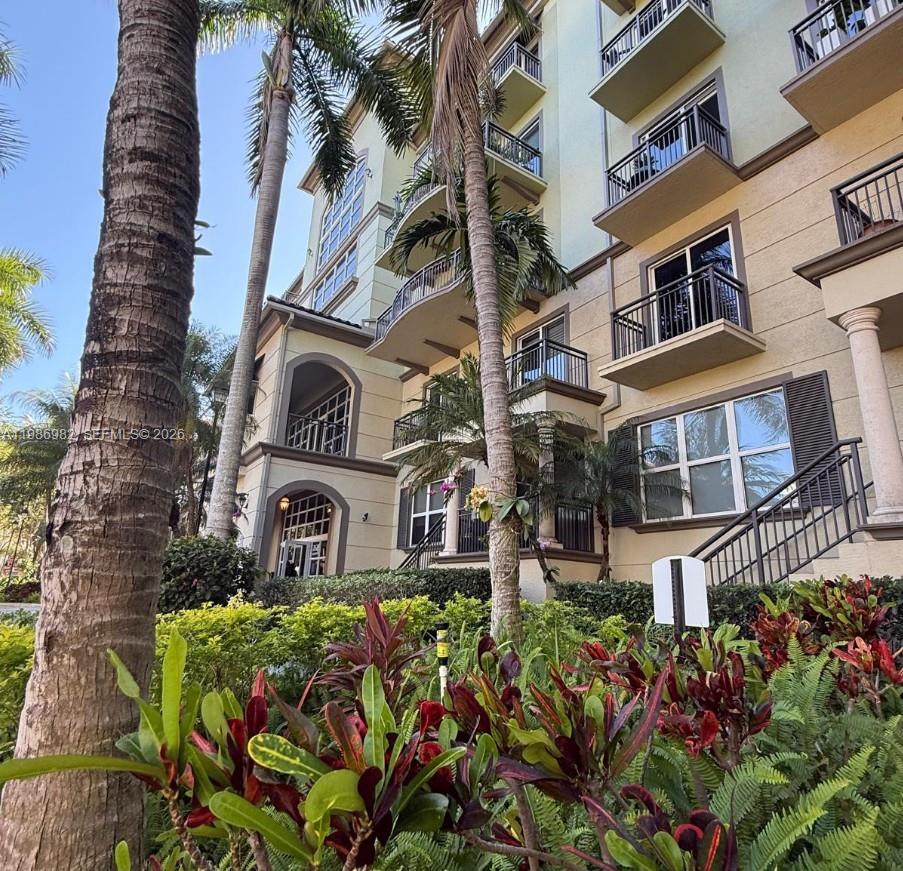 WILTON STATION RES CONDO - Residential