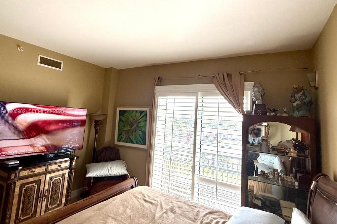 WILTON STATION RES CONDO - Residential